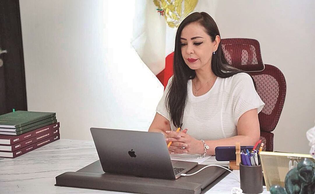 La alcaldesa de Naucalpan, Patricia Durán Reveles, aplaudió la reforma del plan de desarollo urbano durante la sesión virtual en Cabildo. Foto: ESPECIAL