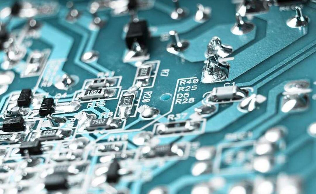 Trump recordó la multimillonaria inversión que la taiwanesa TSMC ha hecho en Arizona (durante el mandato de Joe Biden) para producir estos componentes en Estados Unidos. Foto: Archivo