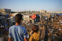 Bombardeos israelíes en Gaza dejan 2 muertos; dañan almacenes de un hospital