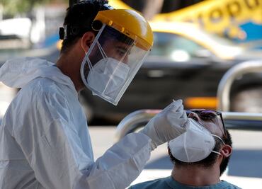 Con o sin síntomas: tras cinco días de ómicron, el paciente ya no es contagioso