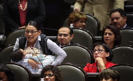 Con bebé en brazos, diputada de Morena exige justicia para Pasta de Conchos