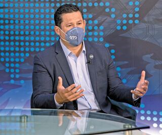 “Primero los mexicanos pobres y luego otros” 