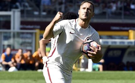 Francesco Totti cumple 40 años, y el mundo del deporte lo felicita