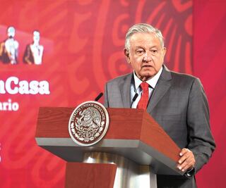 AMLO amaga con reforma energética tras revés de Corte