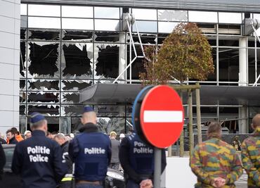 Policía del aeropuerto de Bruselas amaga con huelga