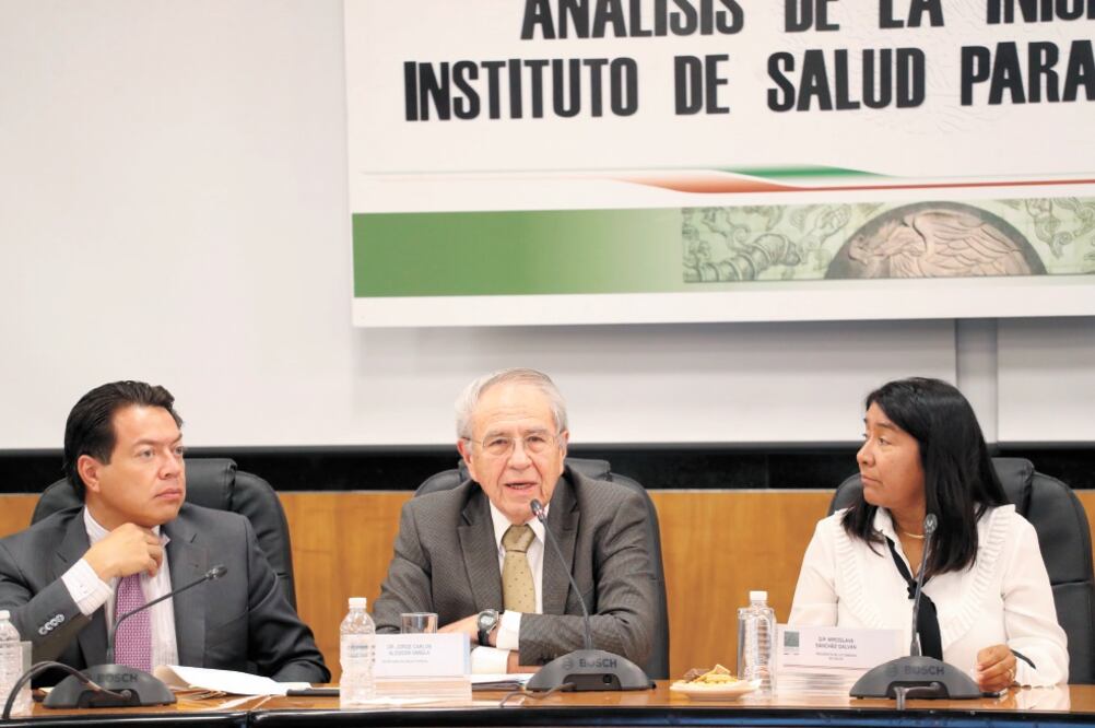 Jorge Alcocer, titular de Salud, en la primera audiencia pública para analizar la creación del Instituto de Salud para el Bienestar. Foto: GERMÁN ESPINOSA. EL UNIVERSAL