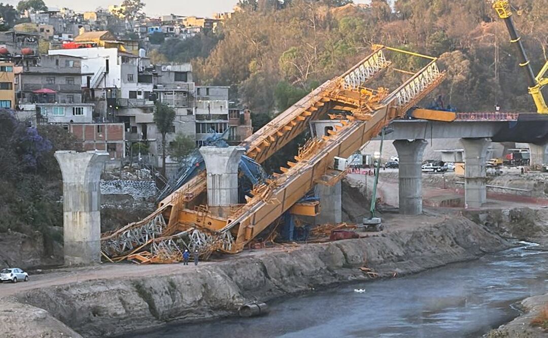 Se desploma maquinaria en obras del tren interurbano en el tramo de Presa Tacubaya. Foto: Juan Carlos Williams
