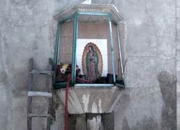 Hallan toma clandestina en altar a la Virgen