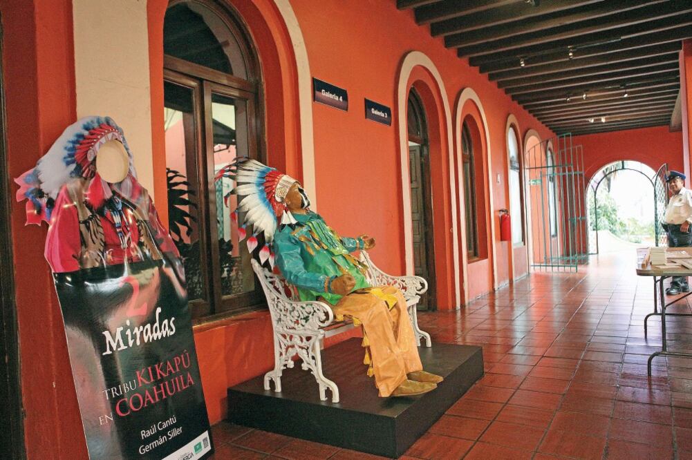 "Tres Miradas. Tribu Kikapú en Coahuila" se presenta en el Museo Nacional de Culturas Populares (LUCIA GODÍNEZ. EL UNIVERSAL)