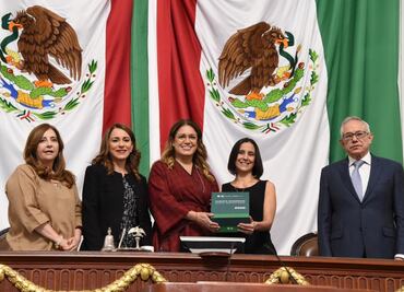 Titular de Finanzas entrega al Congreso de la CDMX paquete económico 2020