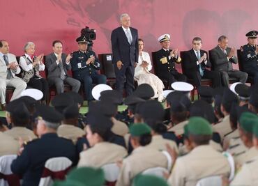 Encabeza AMLO ceremonia por el Día del Ejército en Coahuila