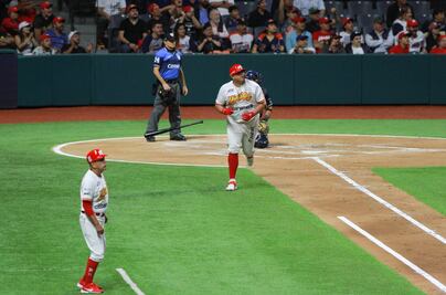 Diablos Rojos desmorona el relevo de los Tigres y se adelanta en la serie
