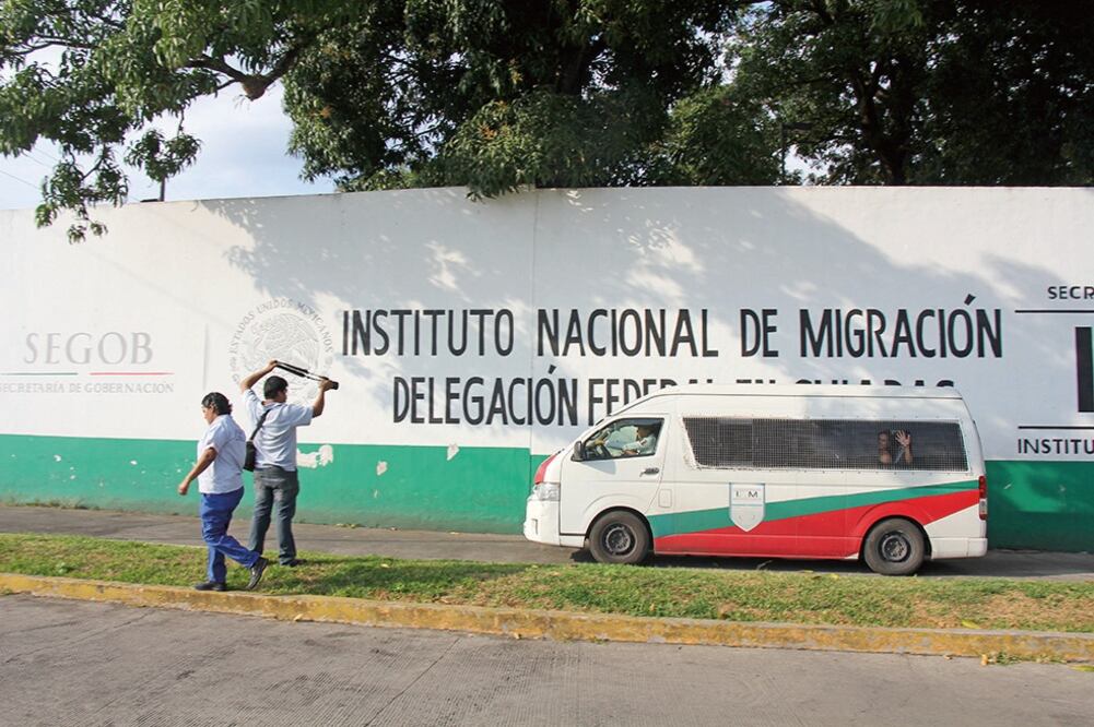 Los 17 migrantes cubanos fueron puestos a disposición del Alto Comisionado de las Naciones Unidas para Refugiados; llegaron al albergue Jesús El Buen Pastor. (MARÍA DE JESÚS PETERS. EL UNIVERSAL)
