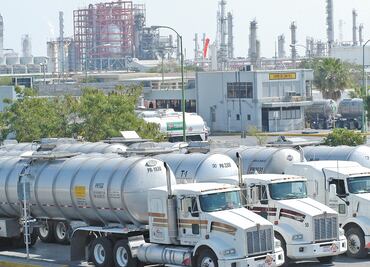 Pemex negocia adeudos con proveedores para diferir pagos