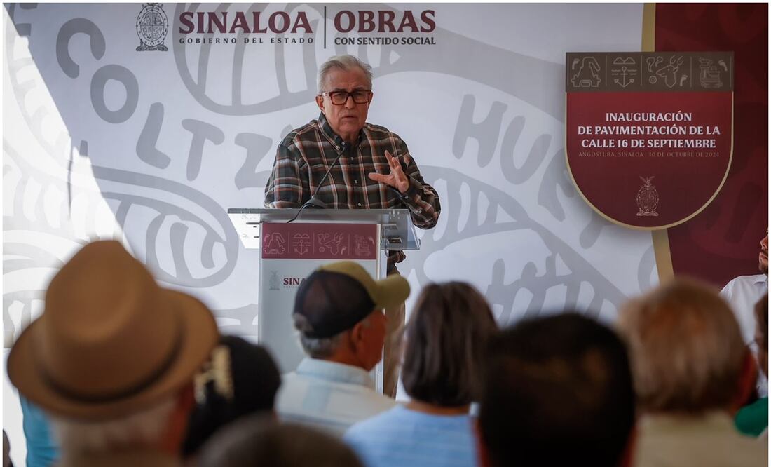 Rubén Rocha durante una gira de trabajo por el municipio de Angostura, Sinaloa (30/10/2024). Foto: Oficial