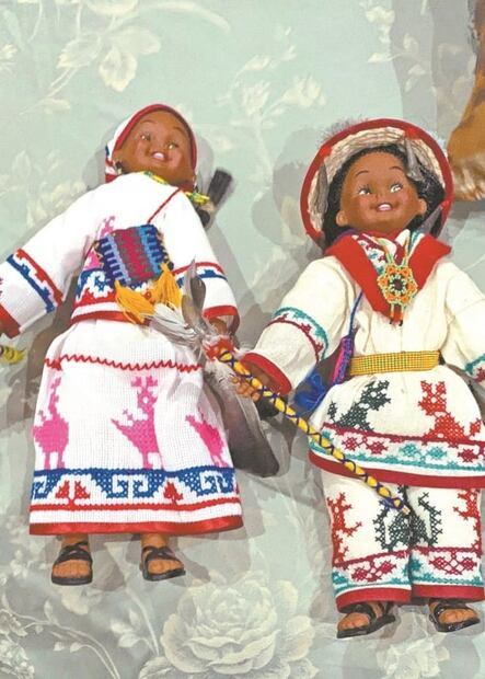 Festejan la vida con identidad huichol