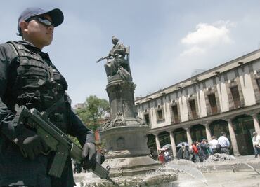 Con 1,400 pesos consiguen cartilla liberada falsa en Santo Domingo