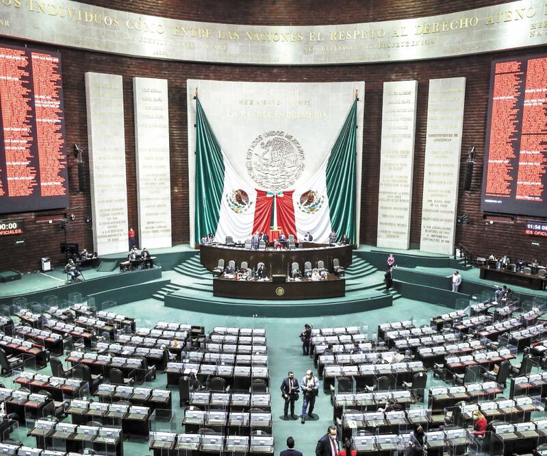 Diputados enfrentan la disyuntiva de pedir una prórroga a la Suprema Corte de Justicia de la Nación o aprobar la minuta tal como fue enviada por el Senado de la República. Diego Simón/EL UNIVERSAL