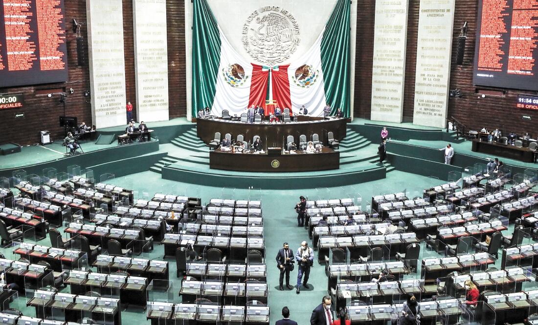 Diputados enfrentan la disyuntiva de pedir una prórroga a la Suprema Corte de Justicia de la Nación o aprobar la minuta tal como fue enviada por el Senado de la República. Diego Simón/EL UNIVERSAL