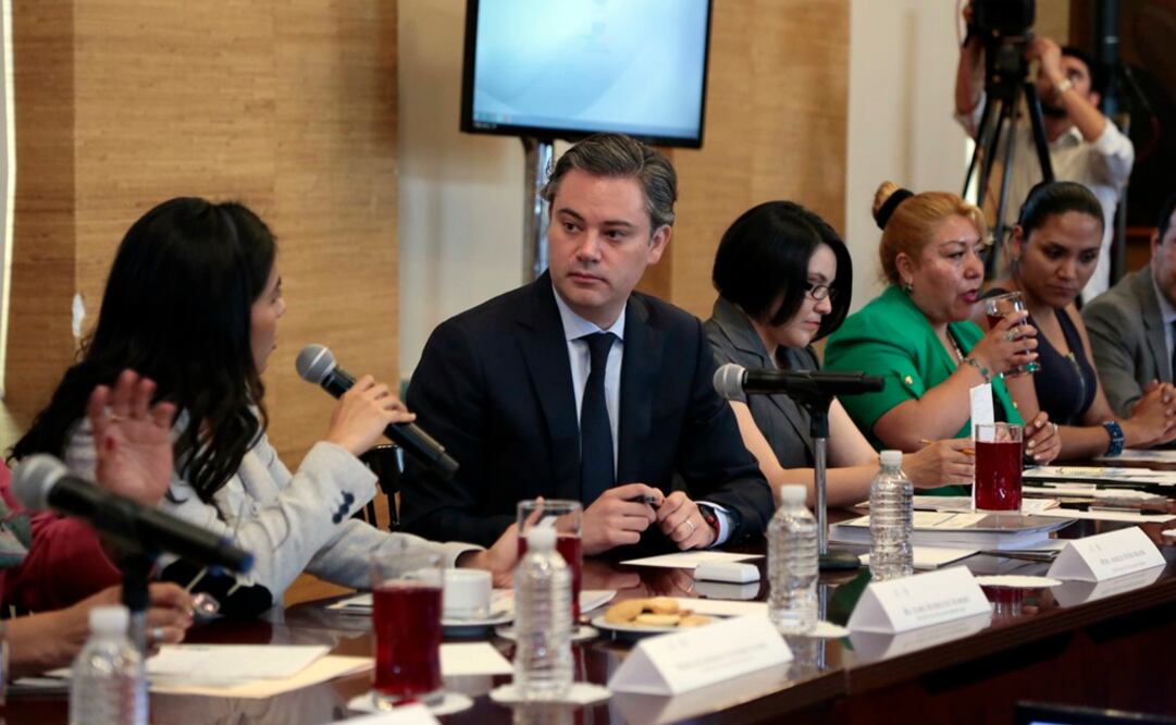 El funcionario público se reunió con 21 docentes del nivel básico e integrantes de la Red de Maestros Innovadores. /Especial