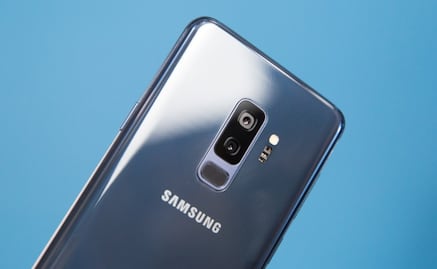 Filtran imagen del primer teléfono con triple cámara de Samsung