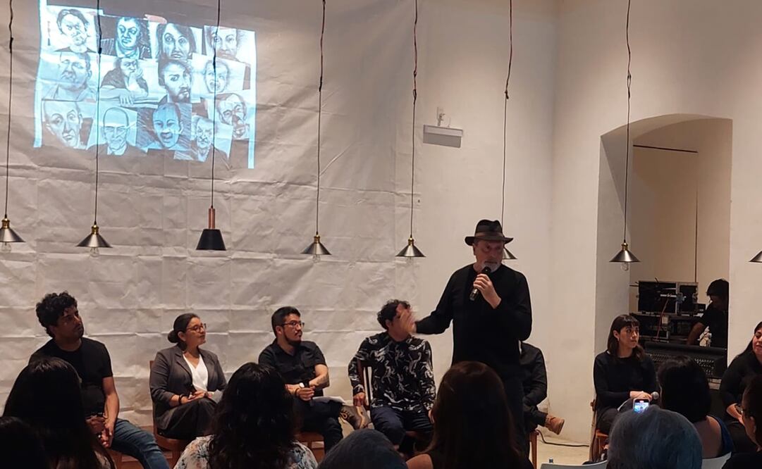 Presentan en Oaxaca “Crimen”, novela con 13 voces que narra un asesinato a partir de dibujos. Foto: Christian Jiménez/EL UNIVERSAL.