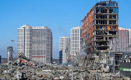 Antes y después: así quedó un centro comercial en Kiev que Rusia bombardeó