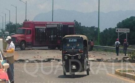 Maestros reinstalan bloqueos en Oaxaca