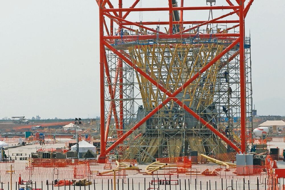 Mensaje. Hay el personal técnico y operativo disponible para la construcción del NAIM, dijo Víctor Bernardo López Carranza, líder sindical de la SCT. Foto: ARCHIVO EL UNIVERSAL
