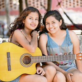 Hermanas García dan voz a la costa chica