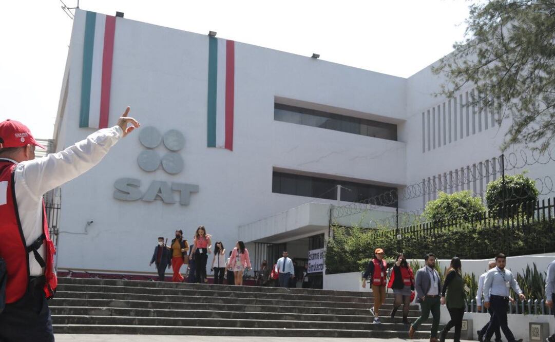 Servicio de Administración Tributaria en simulacro de 2024. Foto: @SAT
