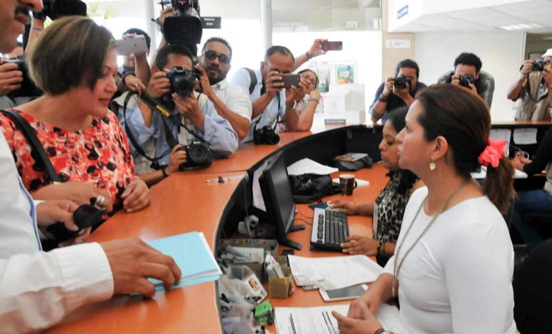 La legisladora fue atendida directamente en el edificio en que despacha el fiscal general Jorge Winckler Ortiz. /Miguel Ángel Carmona - EL UNIVERSAL