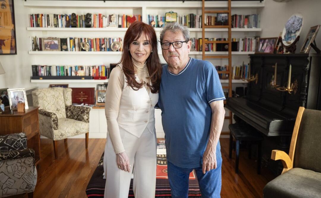 Cristina Kirchner y Paco Ignacio Taibo II. (05/10/25) Foto: X @CFKArgentina