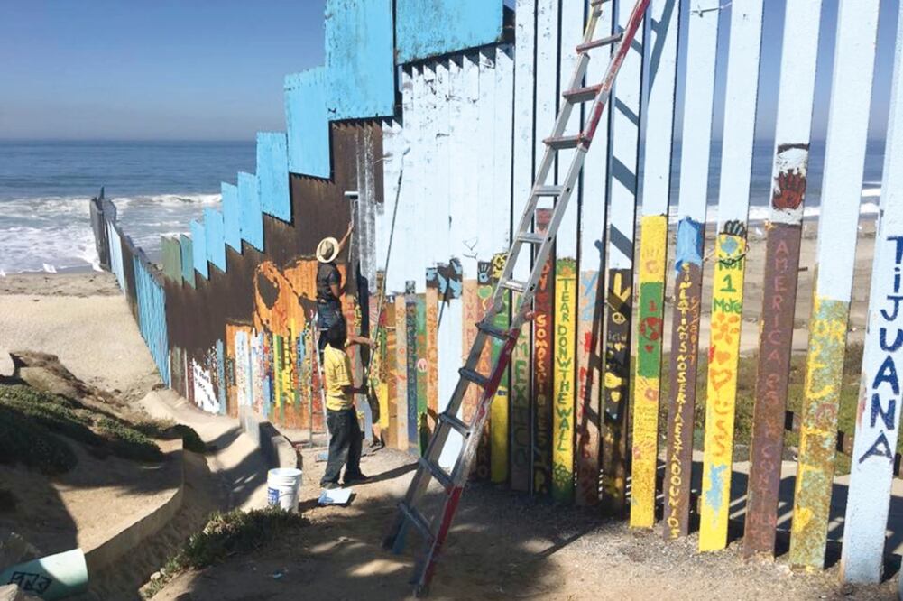 Desde el 1 de diciembre, Enrique inició a pintar y tiene la intención de hacerlo en cinco municipios más; en la actualidad al proyecto se sumaron personas de otros estados y países como Japón, China Francia, entre otros (TOMADA DE FACEBOOK)