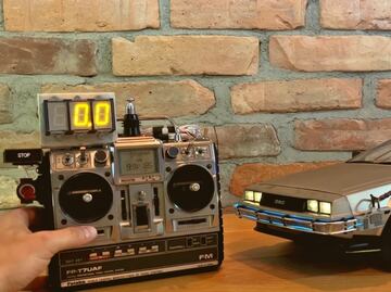 Video: Conoce el DeLorean de control remoto que sí funciona