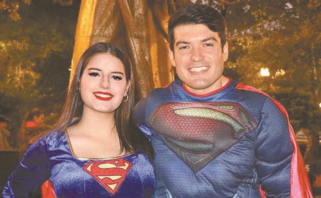 Con disfraz de Superman, alcalde presume “poderes”