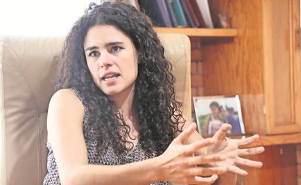 Luisa María Alcalde ofrece disculpas por transitar en sentido contrario