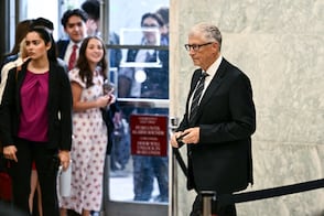 Bill Gates dice que se arrepiente de su relación con Epstein; lo acusa de presionarlo con información de infidelidad