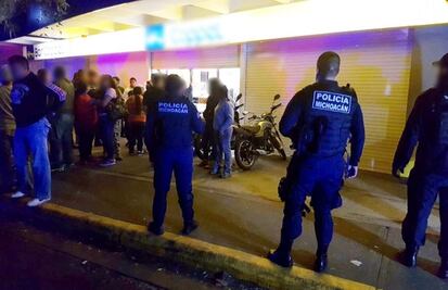 Detienen a 5 en Michoacán tras intentar saquear una tienda