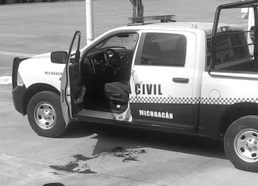 ¡Se le disparó el arma!; por accidente, policía mata a su compañero en Zitácuaro, Michoacán