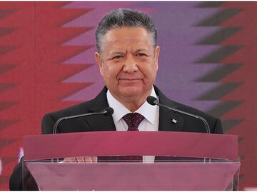 Julio Menchaca permanece internado en una clínica particular de Hidalgo; sufrió un desvanecimiento en evento público