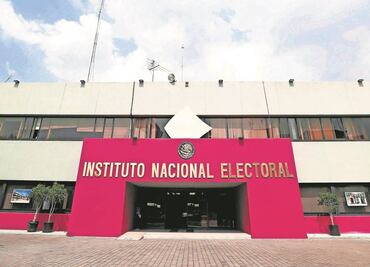 Simpatizantes dan la espalda a oposición