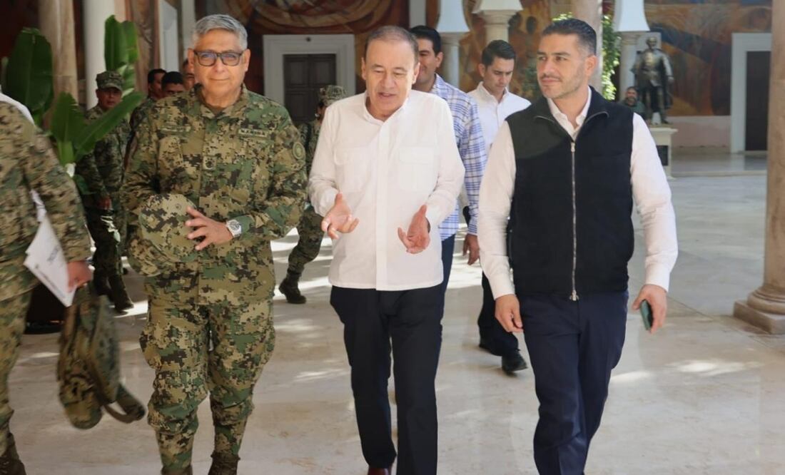 El almirante Raymundo Pedro Morales Ángeles, Omar García Harfuch y Alfonso Durazo Montaño este 9 de octubre de 2024. Foto: Especial
