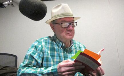 Otorgan el premio Rubén Bonifaz Nuño al poeta Francisco Hernández 