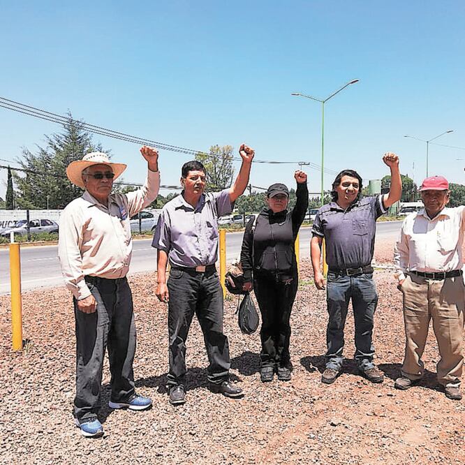 Integrantes de la organización de los 12 pueblos originarios de Tecámac han i nte r puesto nueve amparos contra la construcción del Aeropuerto de Santa Lucía. Foto/ASTRID RIVERA. EL UNIVERSAL