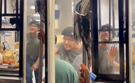 VIDEO: Empleado explota por presión laboral y lo apodan “Lord Ventana”; su reacción se vuelve viral en redes