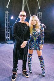 Yuri y Yandel bailan juntos