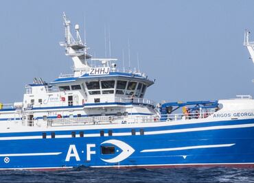 Naufraga un barco pesquero en las islas Malvinas; reportan 9 marineros muertos