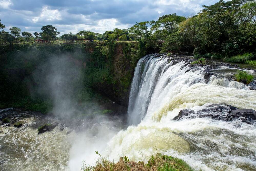 Salto de Eyipantla, una cortina de agua de 50 metros de alto. Fotos: Edgar Silva