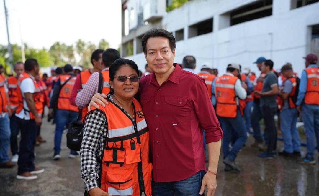 Mario Delgado encabeza brigadas de limpieza en escuelas de Acapulco afectadas por el huracán “John”. Foto:@mario_delgado